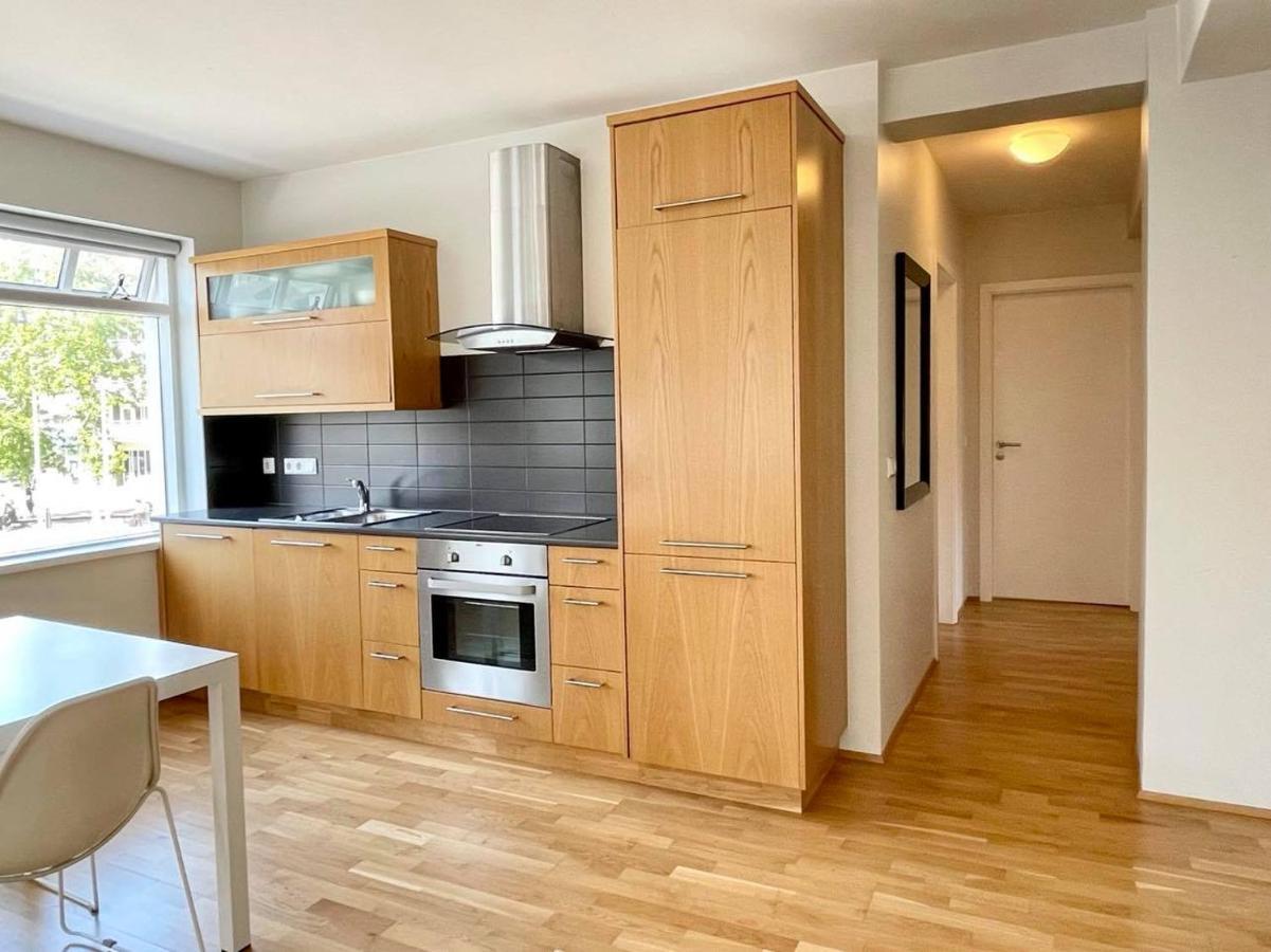 Day Dream Townhall Square Apartments Akureyri Dış mekan fotoğraf