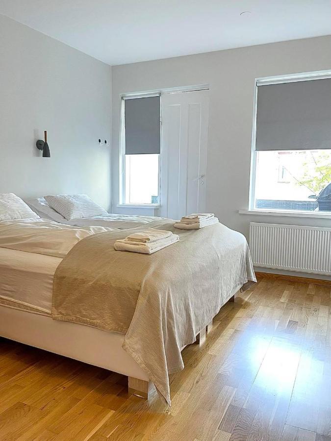 Day Dream Townhall Square Apartments Akureyri Dış mekan fotoğraf